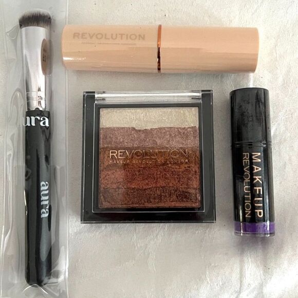 Set Of 4 - Revolution Cosmetics, Eye Shadow, Lipstick, Foundation & Brush - Picture 1 of 5